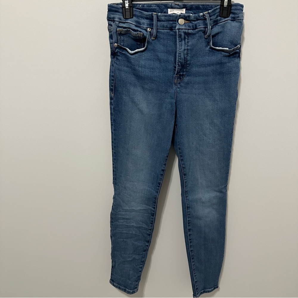 Good American GOOD LEGS SKINNY LIGHT
COMPRESSION JEANS size 8, 29” inseam